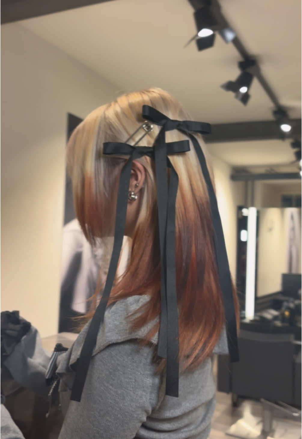 come and get that😝 #züri #hairtok #hairstylist #hairart #haar #layeredhaircut #asianhair #foxhair #haircolor #fyp #douyin #zürich #haarfarbe #hairstyle 