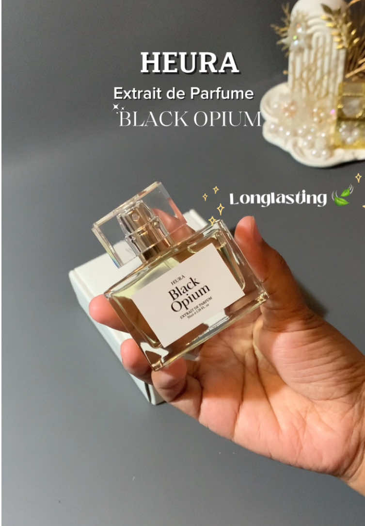 Parfum dengan aroma yang soft dan tahan lama dijamin awet pol #fyp #fypシ #blackopium #parfum #heura #parfumwanita #parfumviral 