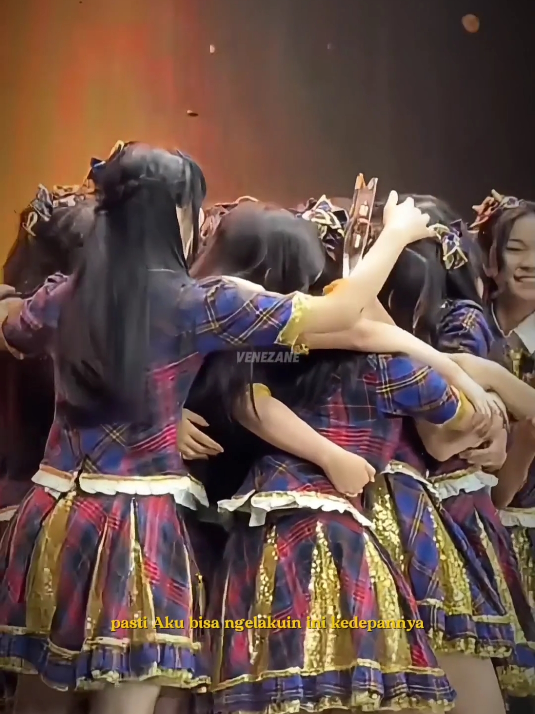 Gen tantrum, gen random, gen cengeng, tapi dibalik itu semua mereka juga punya sisi serius, serta berusaha keras untuk terus berkembang menjadi lebih baik. Semoga gen 12 semuanya bertahan lama di jkt48🌹 #gen12jkt48 #gen12 #jkt48newera #jkt48 