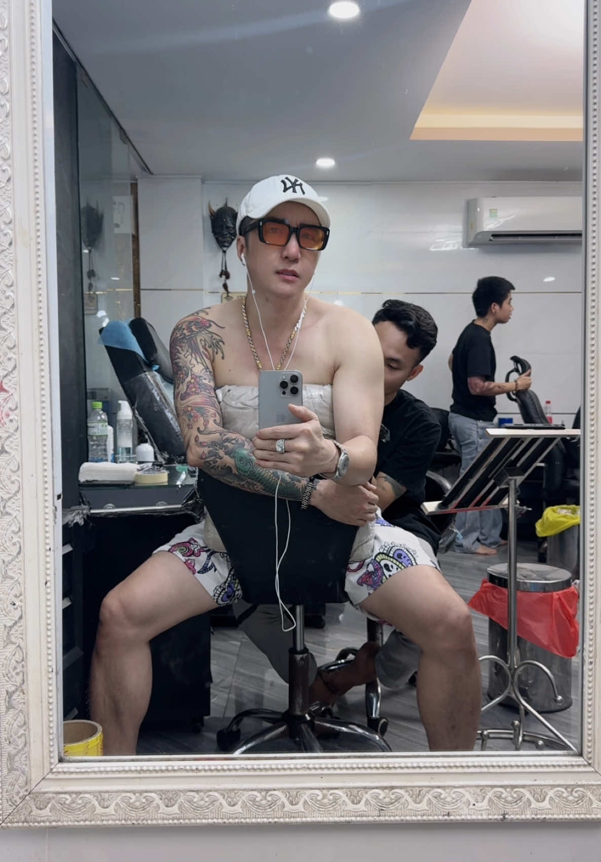 Cho lộ diện phốt thằng ku em trị mụn lưng @Tuan Nguyen Tattoo, A hơi ghim e nha ku😏