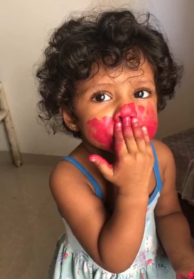 Lipstick කනවා 😖♥️