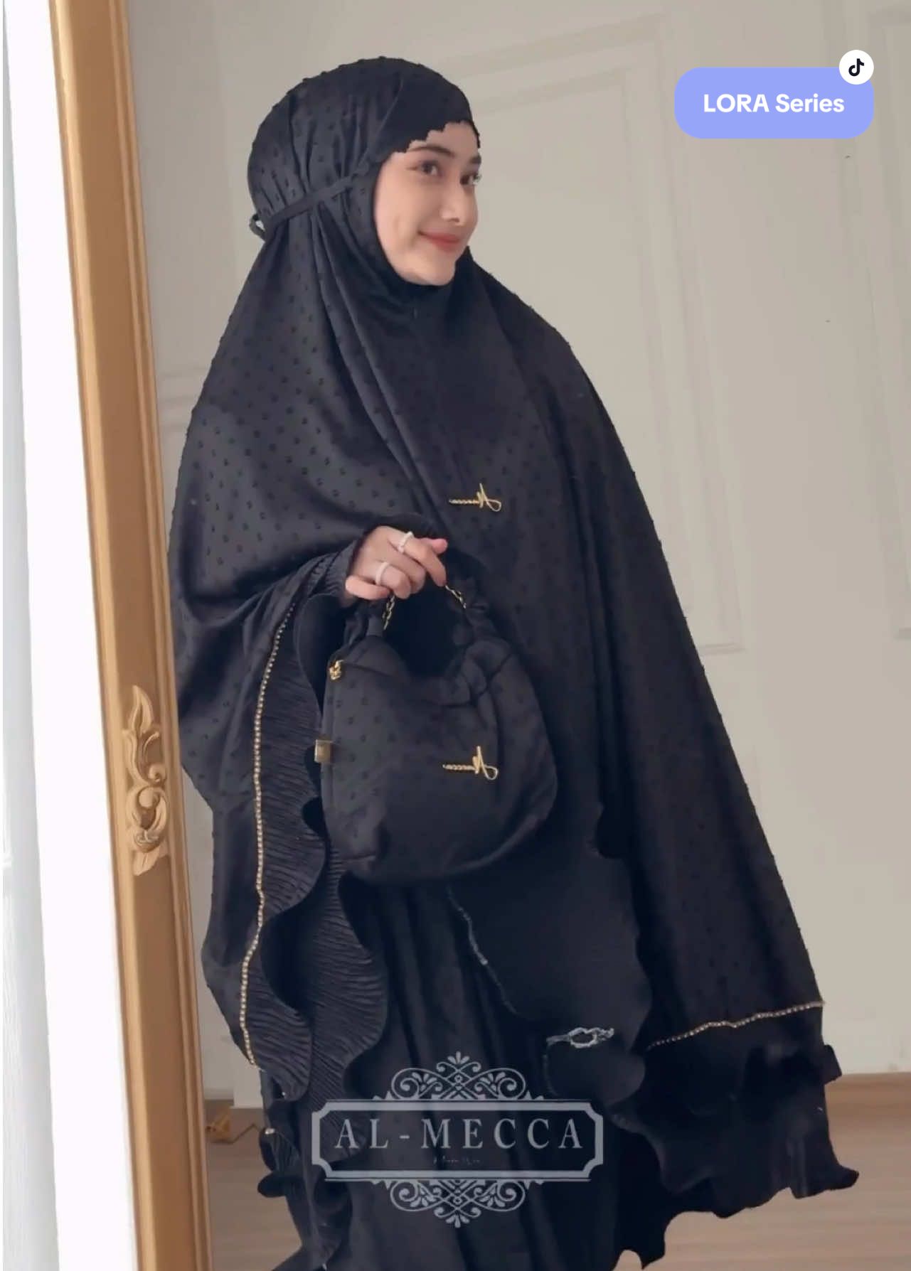 LORA Series by ALMECCA 🖤 Cerita sedikit ya untuk mukena ALMECCA Series LORA ini, kita dari ALMECCA minta maaf untuk kalian yang masih menunggu dan masih menanyakan stock nya, Bahan LORA Series ini agak susah kakak saya karena memang bahannya dari luar, memang kadang ada tapi untuk warna sangat berbeda dan kelembutan agak berbeda juga,  karena kita berkomitmen menjaga kualitas jadi kita memilih untuk menunggu bahan yang sesuai seperti yang kita pakai biasanya.  Saran kita untuk kakak saya apabila warna incarannya udah ada mending langsung co, dan apabila yang blok ada semoga bisa sabar menunggu karena pasti ready lagi 🤗  #mukena #mukenadewasa #mukenasilk #mukenapremium #mukenaalmecca #mukenaplisket #mukenacantik #mukenaseserahan #mukenaalmecca #mukenamurah #mukenamewah #mukenatravel #mukenatraveling #mukenah #mukenahdewasa #mukenaterbaru #mukenajumbo #mukenaadem #mukenamotif #mukenaharirayaterlaris #mukenaramadhan #mukenarenda #mukenasilky #fashionmuslimah #promoguncang11 