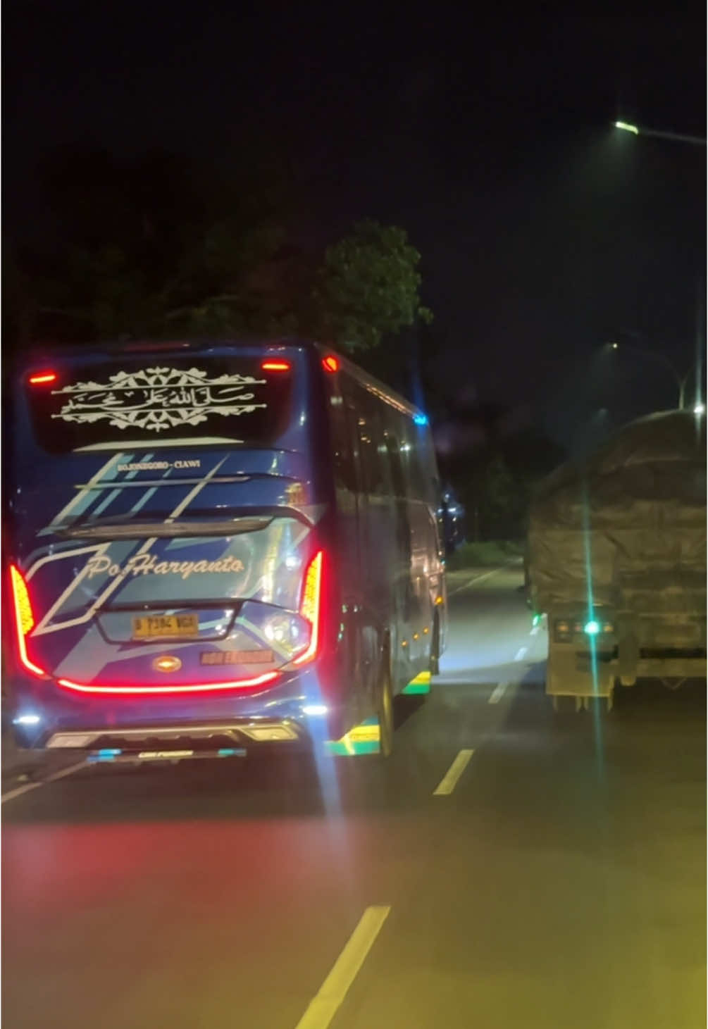 yang lagi pulang kampung atau liburan nataru hati hati dijalan😘👌🏻 #CapCut #fyp #bismania #busmania #bismalam #busmaniacommunity #videobisindonesia #videobis #bismaniacommunity #busmaniaindonesia #basuri #poharyanto 