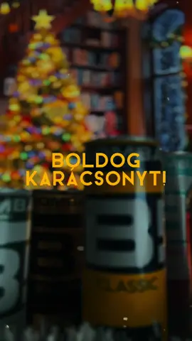 🎄 Boldog karácsonyt kívánunk mindenkinek! 🎁✨ Töltődj fel BOMBA! energiával az ünnepek alatt is és élvezd a meghitt pillanatokat szeretteiddel! ❤️ #BoldogKarácsonyt #BombaEnergy #ÜnnepiHangulat #BombaEnergyDrink