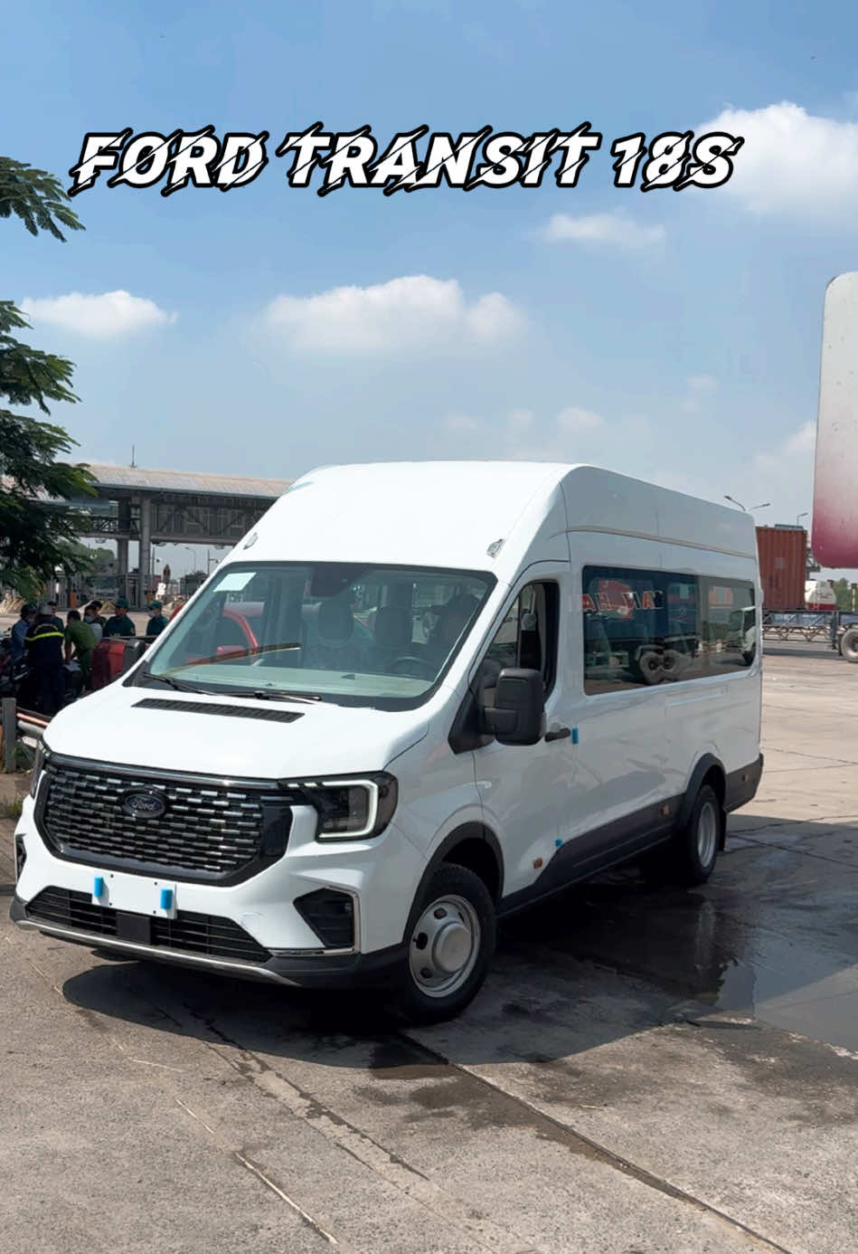 Xe 18 chỗ sẵn cho khách hàng thiện chí và hữu duyên để rước được ẻm về #fordtransit #transit18cho #minibus #transit #xuhuong #viral 