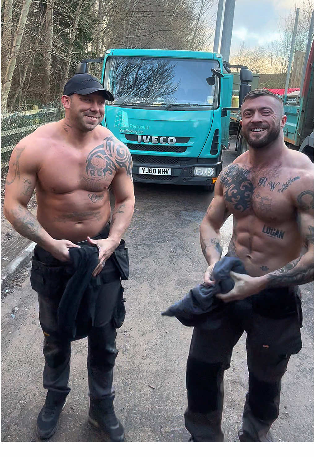 Would you pick us up from work if we needed a lift ?  @ryda_86  #tradie #workmen #muscle #hunk 