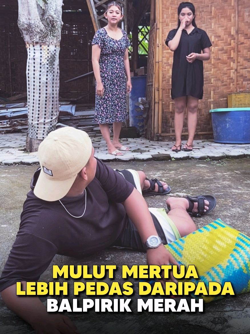 Mertua bermulut pedas! #sekopitv #purwodadi #filmpendek #komedikocak #suamiistri #filmjawa #fyp 