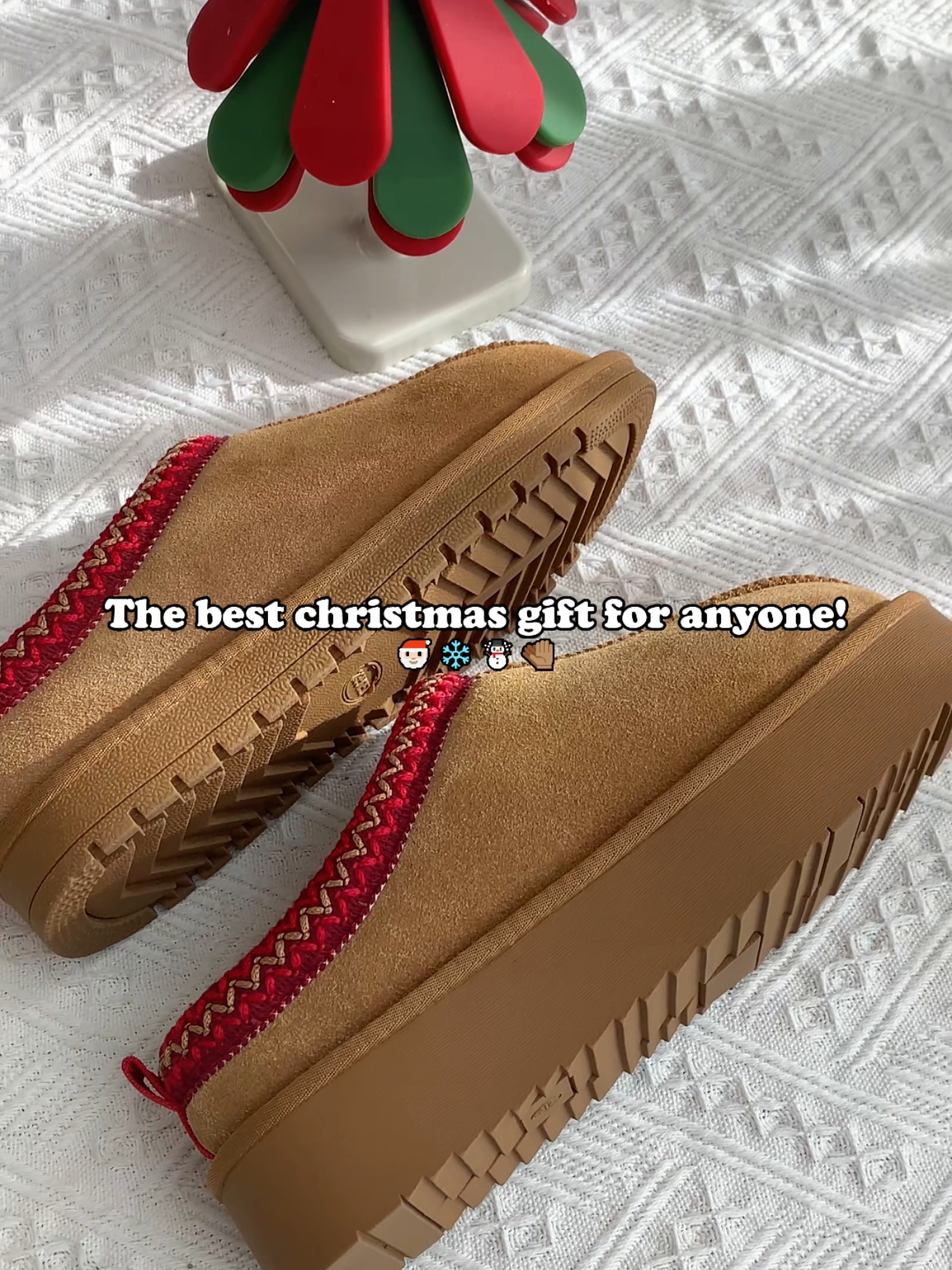 The best christmas gift for anyone!🎅🏻❄️☃️🧤#slippers #winter #comfystyle #cozy #shoetok #comfystyle #cozy #shoetok  #fallvibes #wool  #shoes #foryoupage #foryou #sheepskinslippers #evellyhootd #evellyhootdshoes #winteroutfit #fashion  #tiktokgetyouwarm #winter #viral #winterfashion #fashiontok #fyp #fypシ #foryou #shoes #christmasdecorations #falltok #autumn #summerween #fall #fallaesthetic #fall2024 #cozy #cozyvibes #cozyhome #cozyaesthetic #neutralaesthetic #digitaldiary #aesthetic #pinterestaesthetic  #cozylittlechristmas #winterfashion #christmas #christmashaul #fallfashion  #fallaesthetic #foryoupage #outfits #houseslippers 