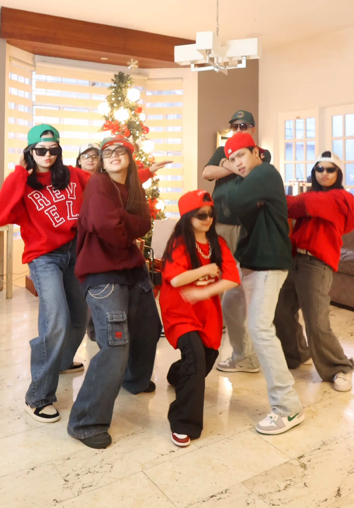 Christmas Hip hop Dance with the fam! From our family to yours, Merry Christmas! 🎄😎 #familygoals #dance #christmas 