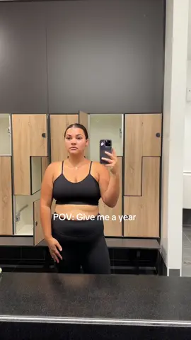 Lets go 2025 cause we building 💪🏽😤 #girlswholift #transformation #weightlosstransformation #weightloss 