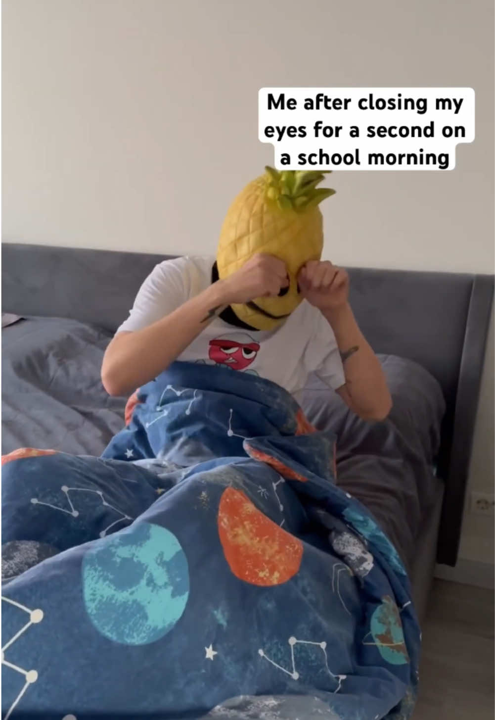 Me after closing my eyes for a second on a school morning #pineapple #tiktokusa #shorts #comedy