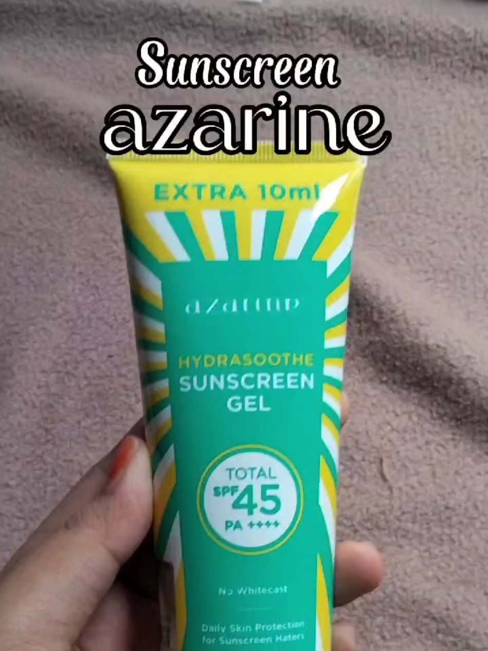 bunda bunda wajib pakai sunscreen sih biar gak belang 😁 #sunscreen #azarine #sunscreenviral #sunscreenreview #YearEndSale #CuanTanpaBatas #WIBGAJIAN #fyp 