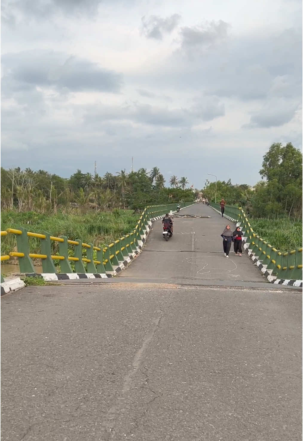 Jembatan unik satu satunya yang ada dijogja  #jogja #jogja24jam #jogjaistimewa #jogjahits #semuatentangjogja #wonosari #sleman #bantul #kulonprogo #wisatajogja 