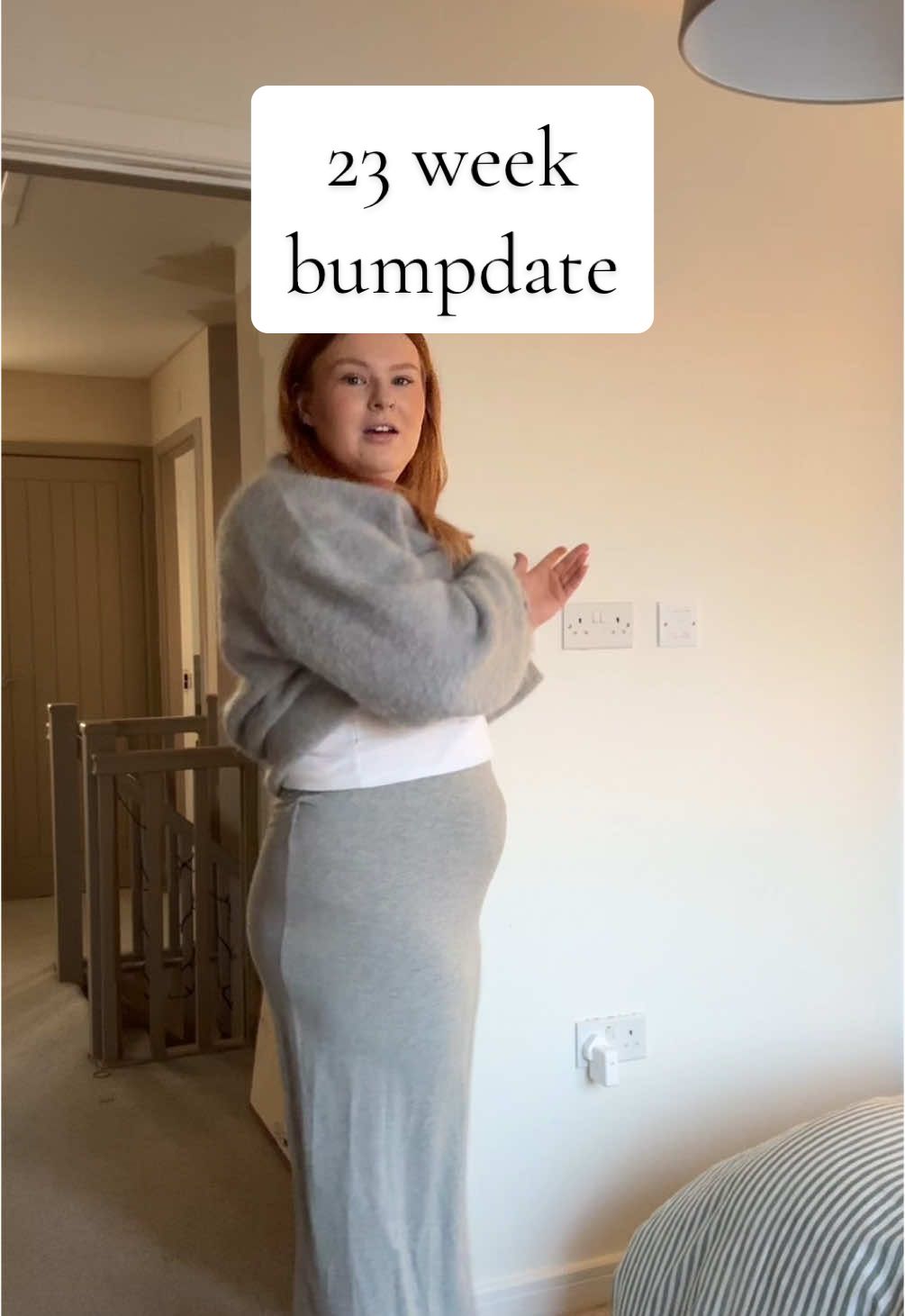 When did your bump make an appearance? 23 week bump check and there is barely anything there?! 😂 is this a tall midsize thing? #23weekspregnant #bumpdate #bumpcheck #23weeksbump #midsizepregnancy #23weeks #secondtrimester #firstpregnancy 