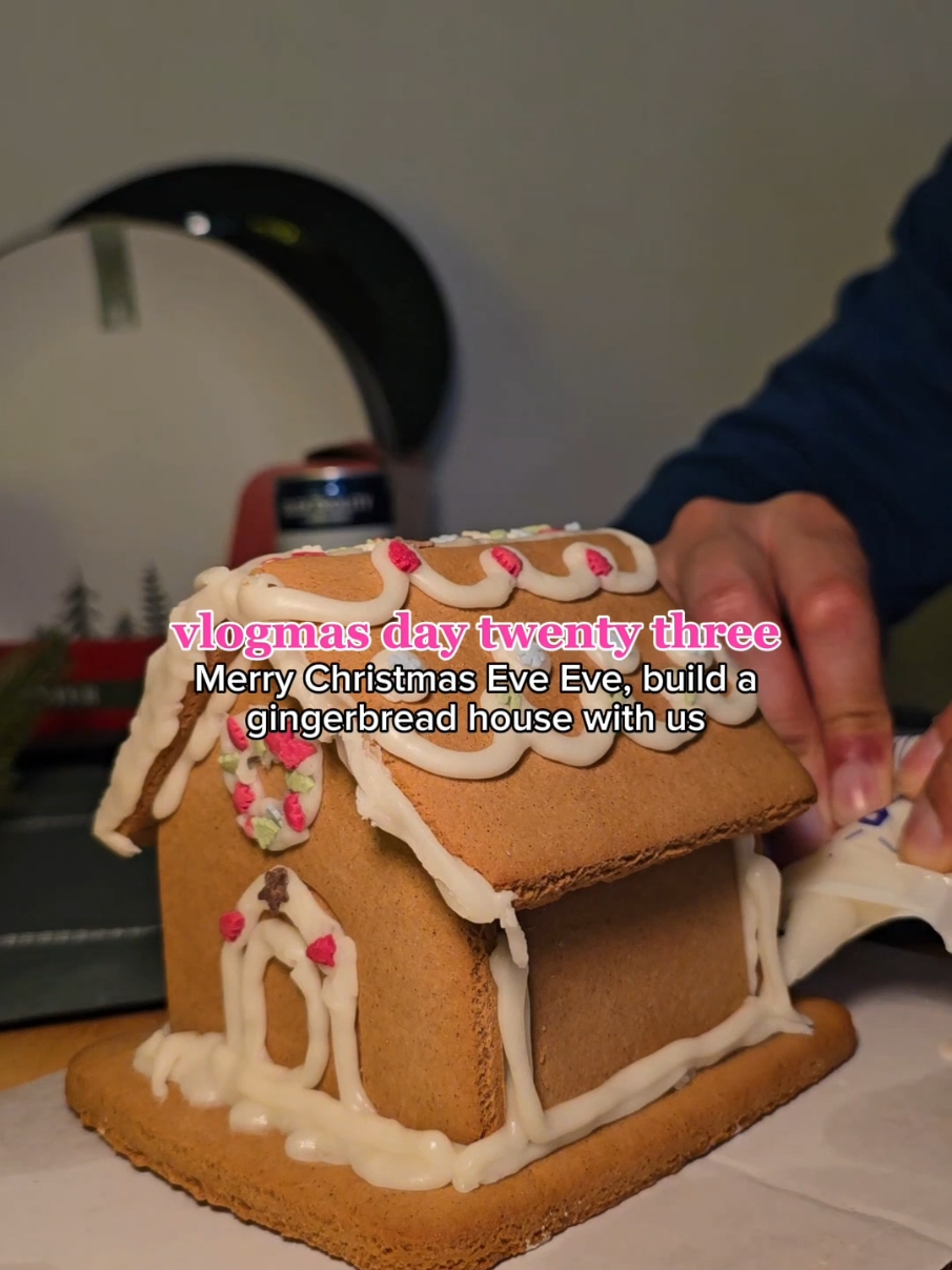 cute lil chill day #Vlogmas #vlogmas2024 #christmaseve #christmasvlog #christmasvlogmas #christmasvlogs #christmas2024 #christmas2024iscomingsoonn #christmastimeishere #christmastiktok  #christmaseveve 
