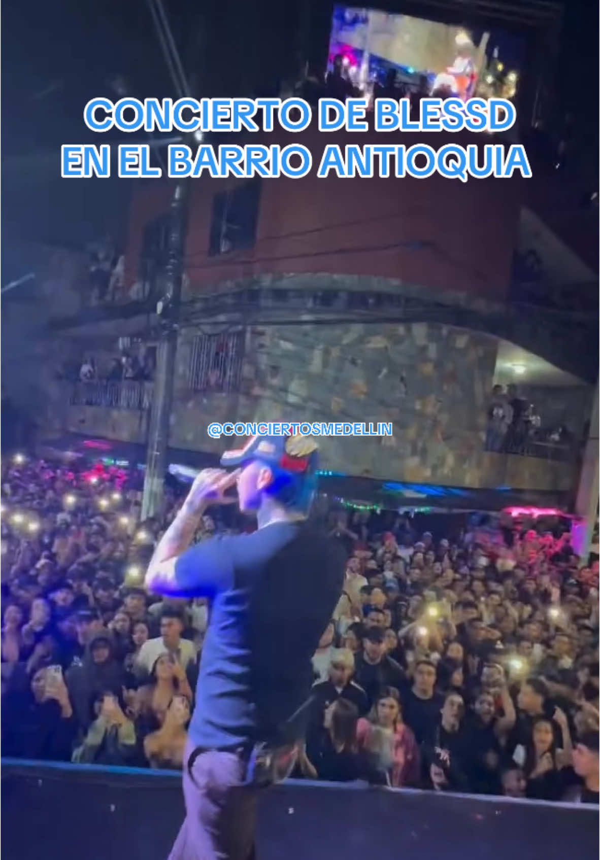 Blessd hizo un concierto gratis en el Barrio Antioquia y en este video cantó Soltera de la W Sound  #conciertosmedellin #blessd #westcol #ovyonthedrums #conciertos #concierto 