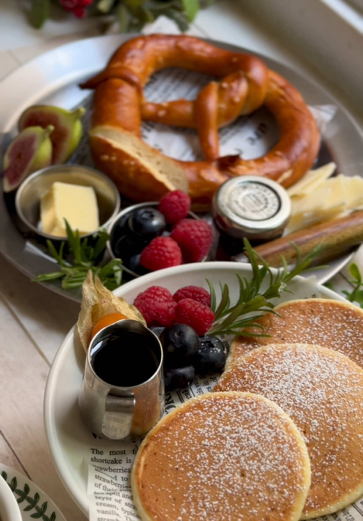 ساندويتش برتزل  #حلومي #برتزل #breakfast #فطور_الصباح #pancakes #pretzel 