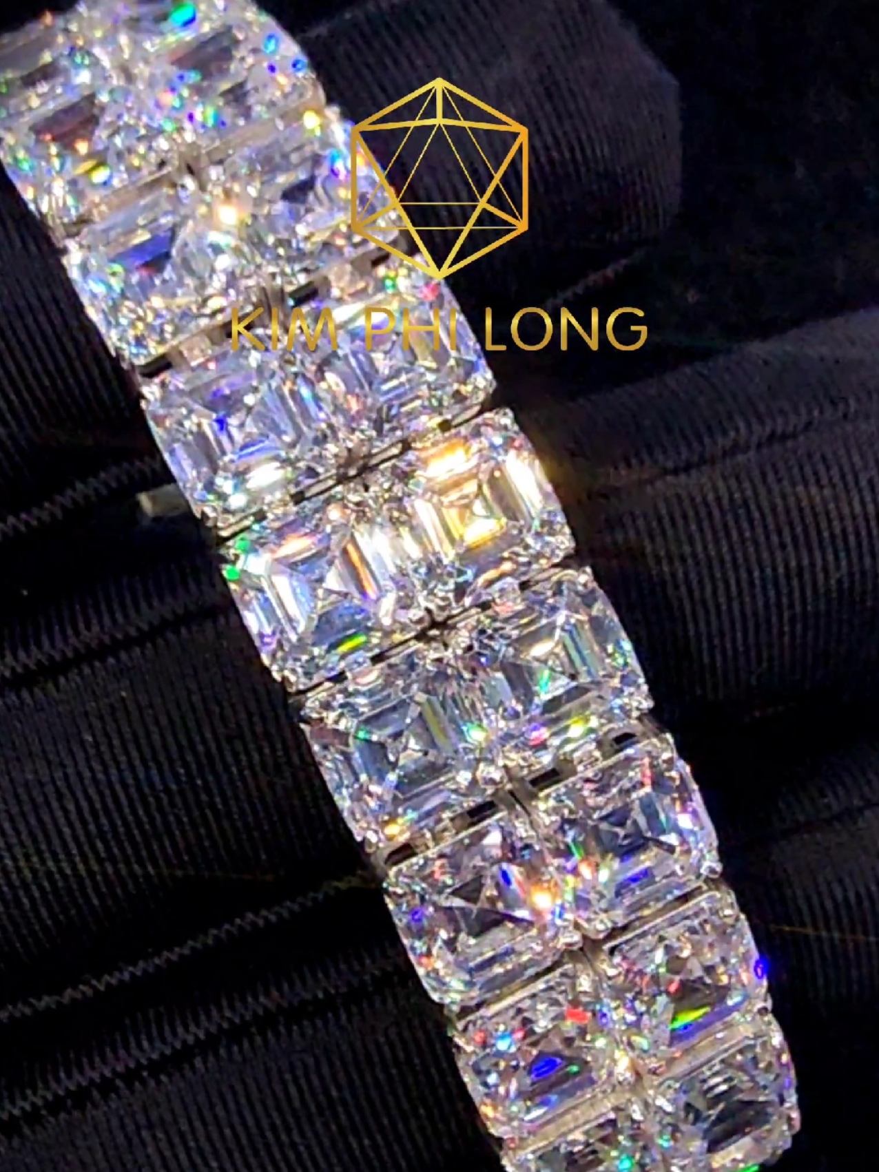 Giáng sinh an lành ạ. 🥰🥰🥰 #lactaynam #lactay #kimcuonglab #labgrowndiamonds #kimphilong #lactaynu  #lactayda #lacdep 