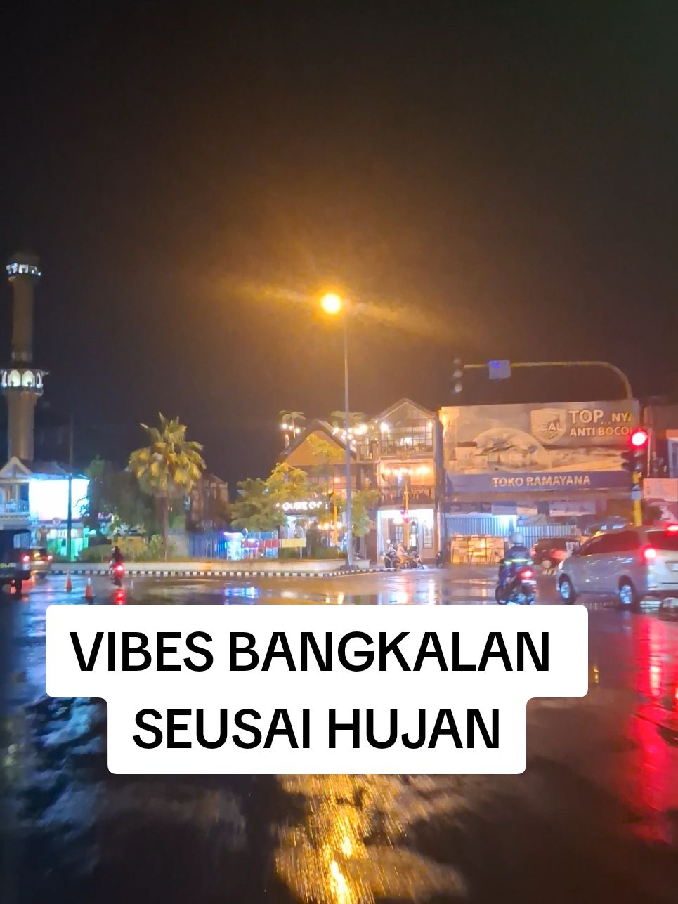 vibes bangkalan seusai hujan. kocaen mun jhen ojhenan sambhi adoa, doa en cepet e tremah . . . #jawatimur #madura #bangkalan #fyp 