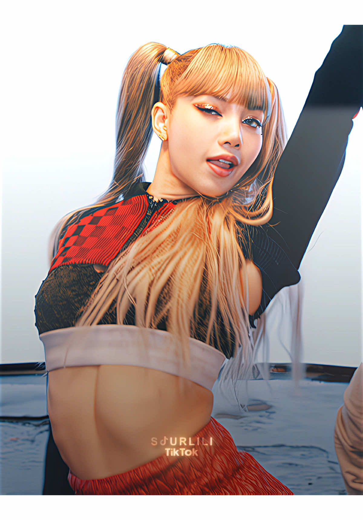 Squid Game season 2 is coming back in 2 days, so it’s time to bring Money back too :) Ib: @TZ #lisa #kpop #kpopfyp #sourlili #blackpink #squidgame 