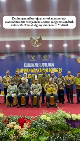 Sobat MA, Ketua Mahkamah Agung RI Prof. Dr. H. Sunarto, S.H., M.H. beserta jajaran Pimpinan MA melakukan kunjungan resmi ke Komisi Yudisial (KY) pada hari Selasa, 24 Desember 2024. Kunjungan ini diterima langsung oleh Ketua KY Amzulian Rifai beserta jajaran Pimpinan KY di kantor pusat Komisi Yudisial, Jakarta. Kunjungan ini bertujuan untuk mempererat silaturahmi serta menjalin kolaborasi yang semakin baik antara Mahkamah Agung dan Komisi Yudisial. #komisiyudisial #mahkamahagungri 
