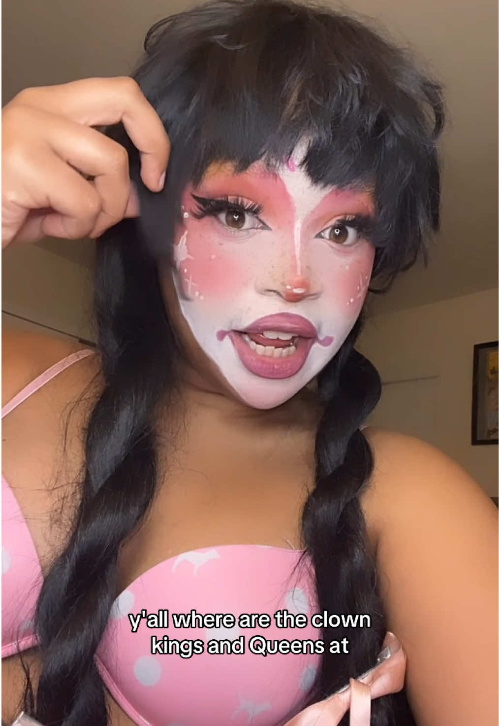 im looking for the clown community on tiktok 🤡🎪 #clowngirl #clownmakeup #clowning #clowncosplay #weirdblackgirl #fypシ゚viral #fakebody 