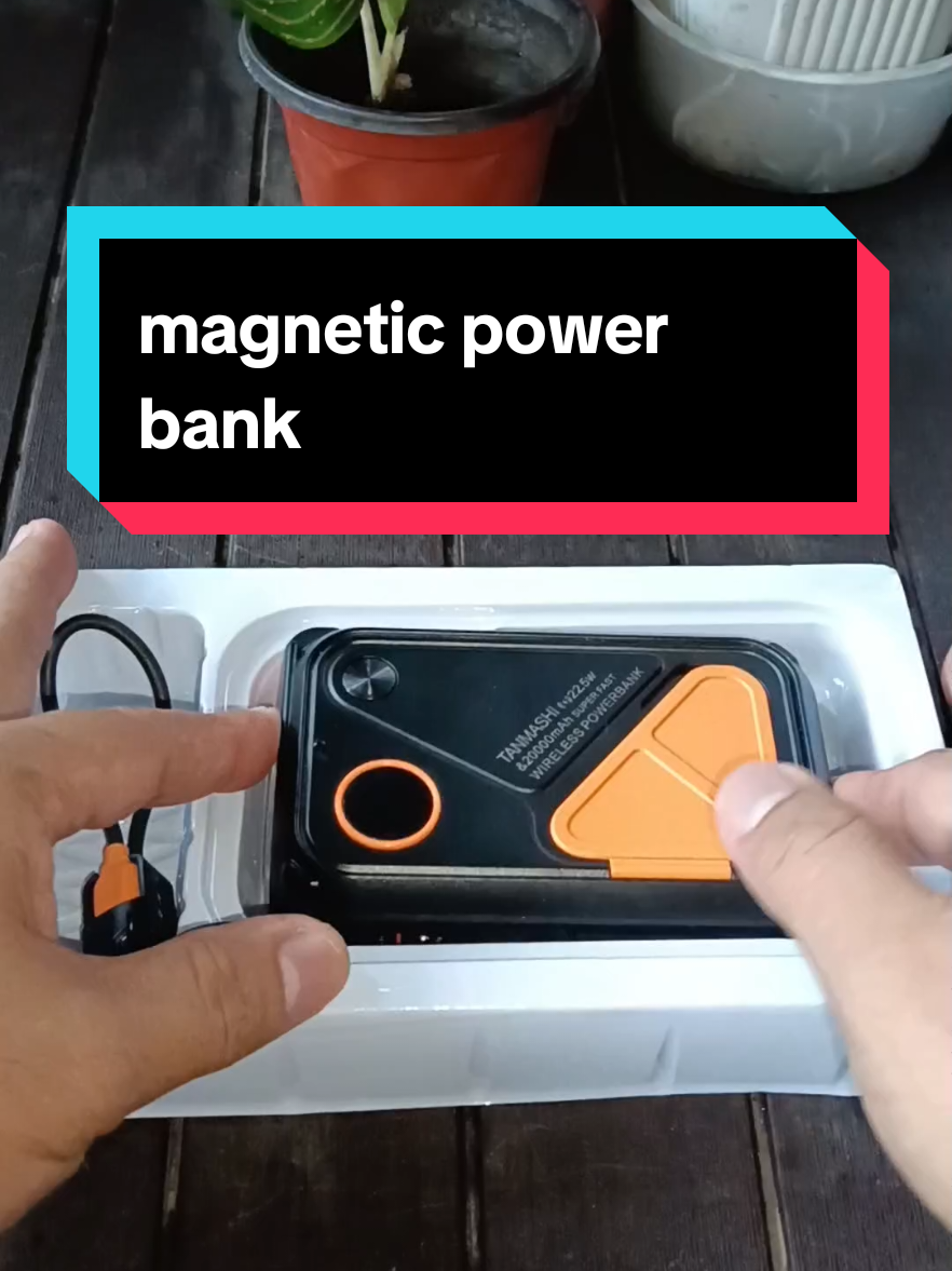 magnetic power bank with detachable cable and led display foldable plug Large battery 20000mah #magneticpowerbank #powerbank #tiktokviralvideo #tiktokshopph #tiktokfyp 