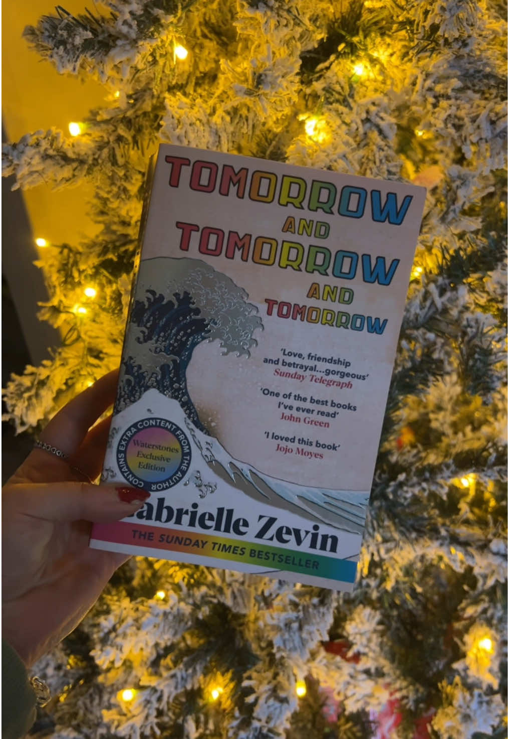 nothing better than cosy reading on christmas eve (esp if it’s a festive book)!! found this quite hard to get into but now am enjoying it more than i expected 🎄🎅🏻 #BookTok #bookishfyp #bookcovers #christmaseve #christmasbooks #readingupdate #currentread #tomorrowandtomorrowandtomorrow #christmasvibes #booktokbooks 