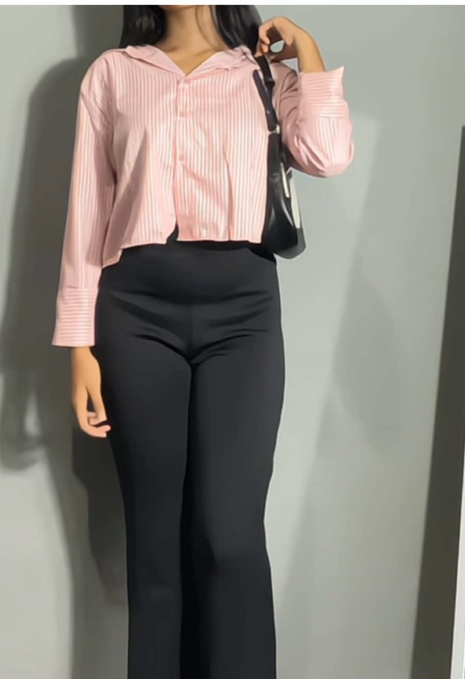 ga expect flare pants cutbray highwaist cakep bgtt🤍🤍#OOTD #flarepants #flarepantsoutfit #celanawanita #outfitwanita #celanascuba #celanascubapremium #outfitideas #outfitinspo #fashiontiktok #ootdfashion #ootdforwomen 