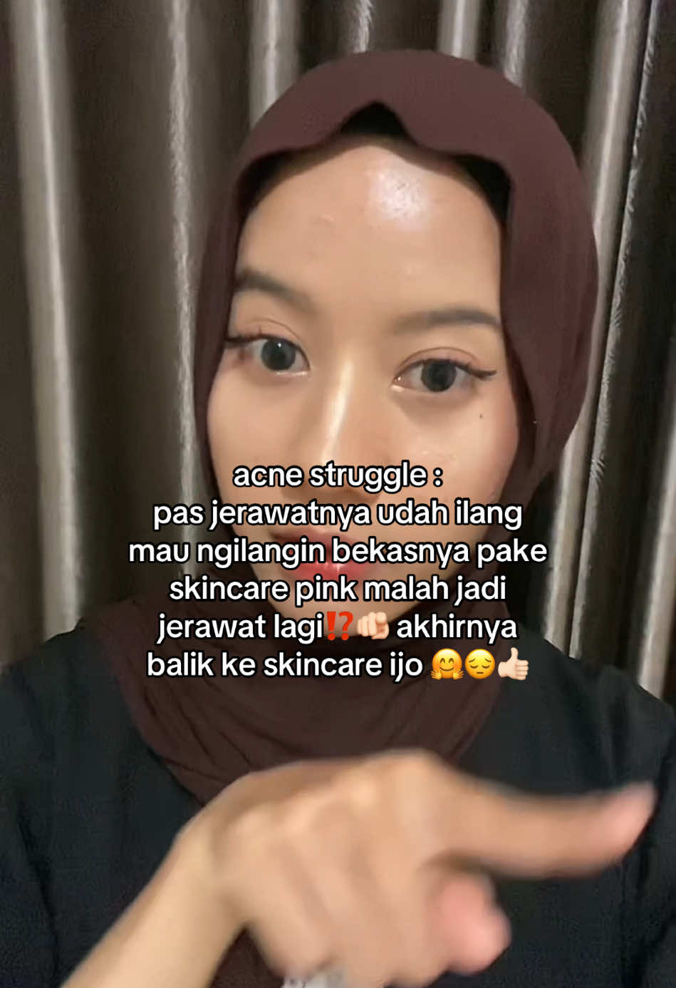 ternyata jerawat nya belum setuntas itu, karena msh ada close comedo yg harus dibersihin pake skincare ijo.. untung skrg udah tau tips nya huehehe biar ga jadi jerawat lg #skincare #acneskin 