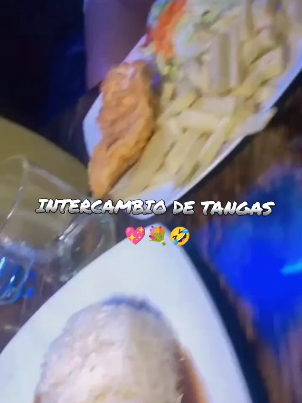 🤣🙈💖💐. @Julia Santamaria @La Samba   #intercambiodetangas #amigas #Navidad #fypp #paratiiiiiiiiiiiiiiiiiiiiiiiiiiiiiii #viral_video 