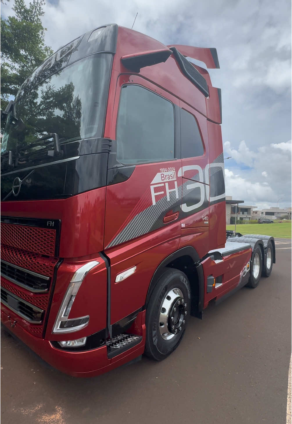 Edição Especial  FH 30 anos 🇧🇷 #volvo #fh540 #30anos #fh #caminhaoqualificado 