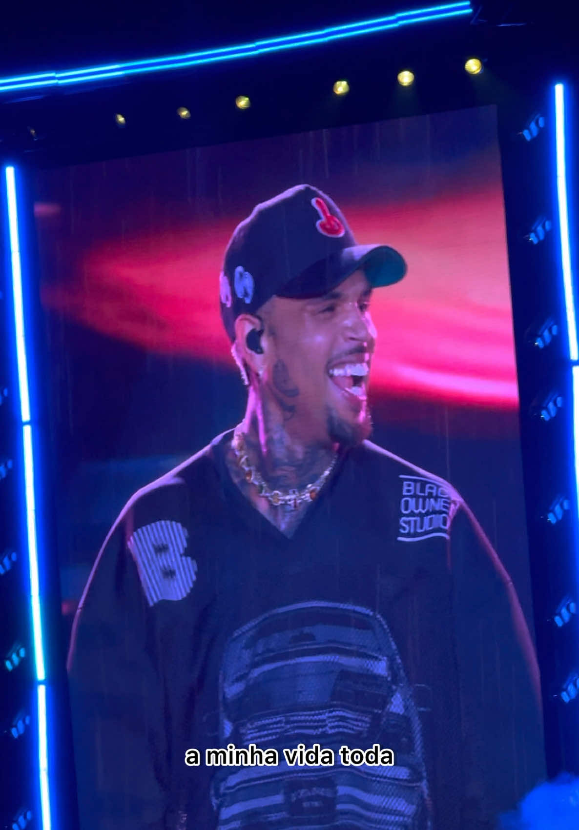 É como se eu tivesse esperado a minha vida toda… 🥺🇧🇷🤍 #breezybowl#chrisbrown#breezy 