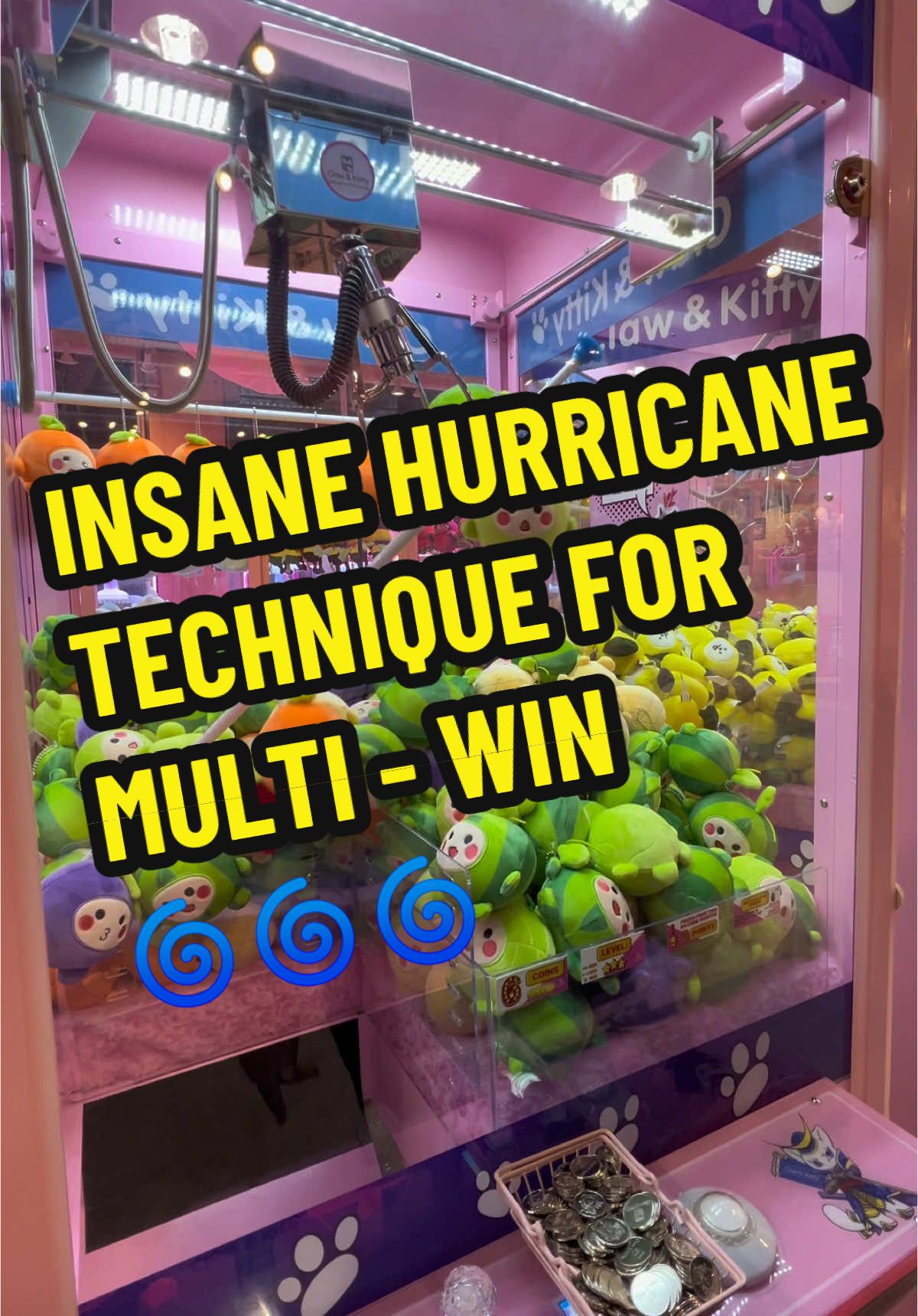 What even happened here? 🤯 How many did I get? #clawmachine #clawmachinewins #clawmaster #clawmaster_30 #clawandkitty #clawmachinehack #timezone #round1 #clawmachinesg #clawmachinephilipines #arcade 