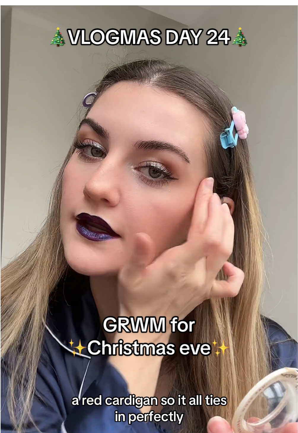 Don’t come for me for the grandma thing, it’s all in good fun I promise😭 #vlogmas2024 #christmaseve #grwm #christmasmakeup #bows #bowhairstyle @maccosmetics @Wonderskin Beauty @SHEGLAM @Rare Beauty @MaybellineUK 