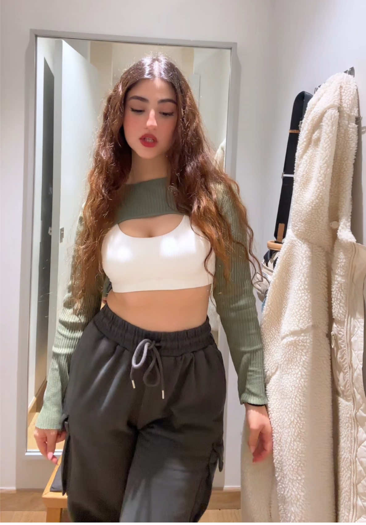 Opaaa 🧡🍓🫶🏻#evaluna_official_  #middleeastern #ArabTikTok #lebanese #اكسبلور #fyppppppppppppppppppppppp #keşfetteyizzz #iraq #kuwait #trend #haifawehbe #dance #singer #explore #viral 