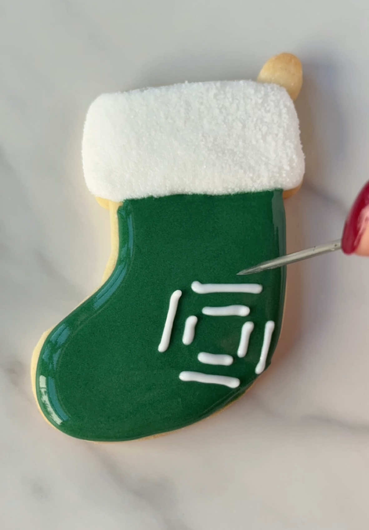 Galleta de navidad 🎄❤️ receta de royal icing en mi bio #christmas #christmascookies #cookiedecorating #stockings 