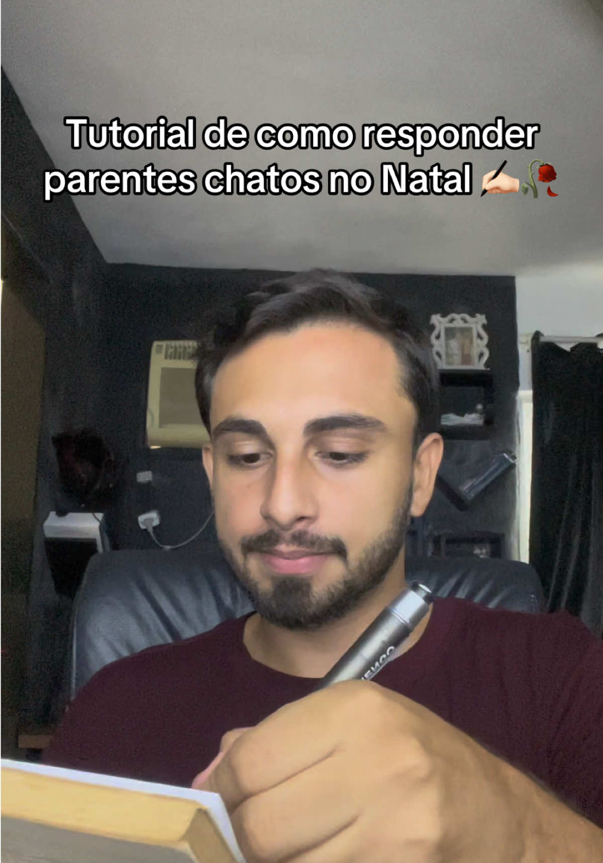 Esse ano não, tio do pavê 😼✋🏻, estou estudado ✍🏻 #natal #parentes #família #ceiadenatal #humor #meme #ironia #mulherdepreso🔓🕊👫💍 #viral_video #viraliza #fy #fyp #foryoupage #vaiprofycaramba #fypシ゚viral🖤tiktok 