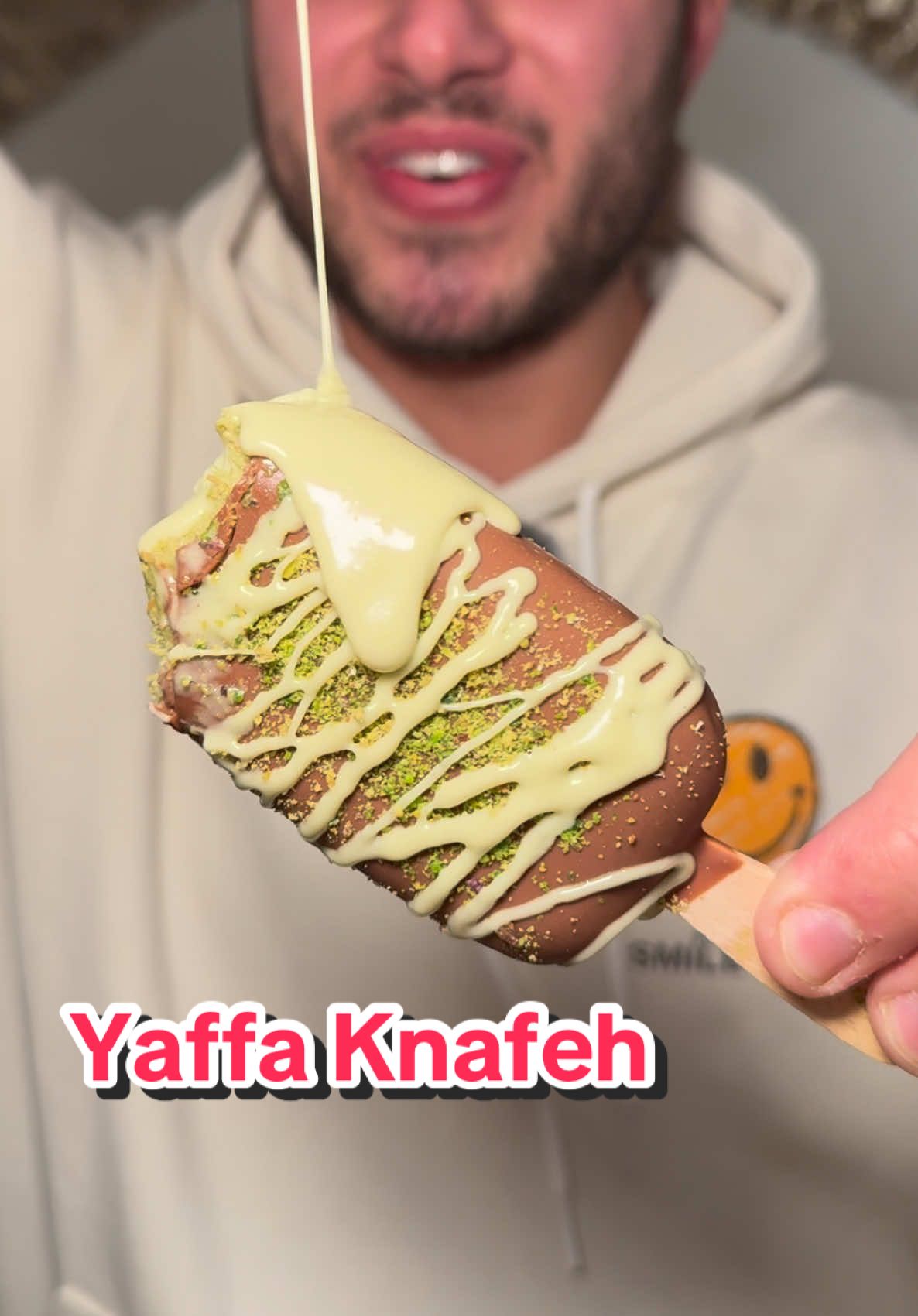 محبي الحلويات اين انتم ؟ 🍫🍮 شارك الفيديو مع صاحبك يعزمك على Yaffa Knafeh في يافا. #محبي_الطعام_مرح_محمد #foryoupage #fyp #foryou 