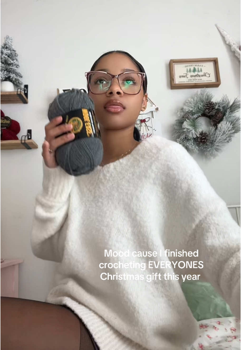 What yall know bout it??? #fypシ゚viral #crochetersoftiktok #christmas #crochetrelatable #relatable #christmascrochet 