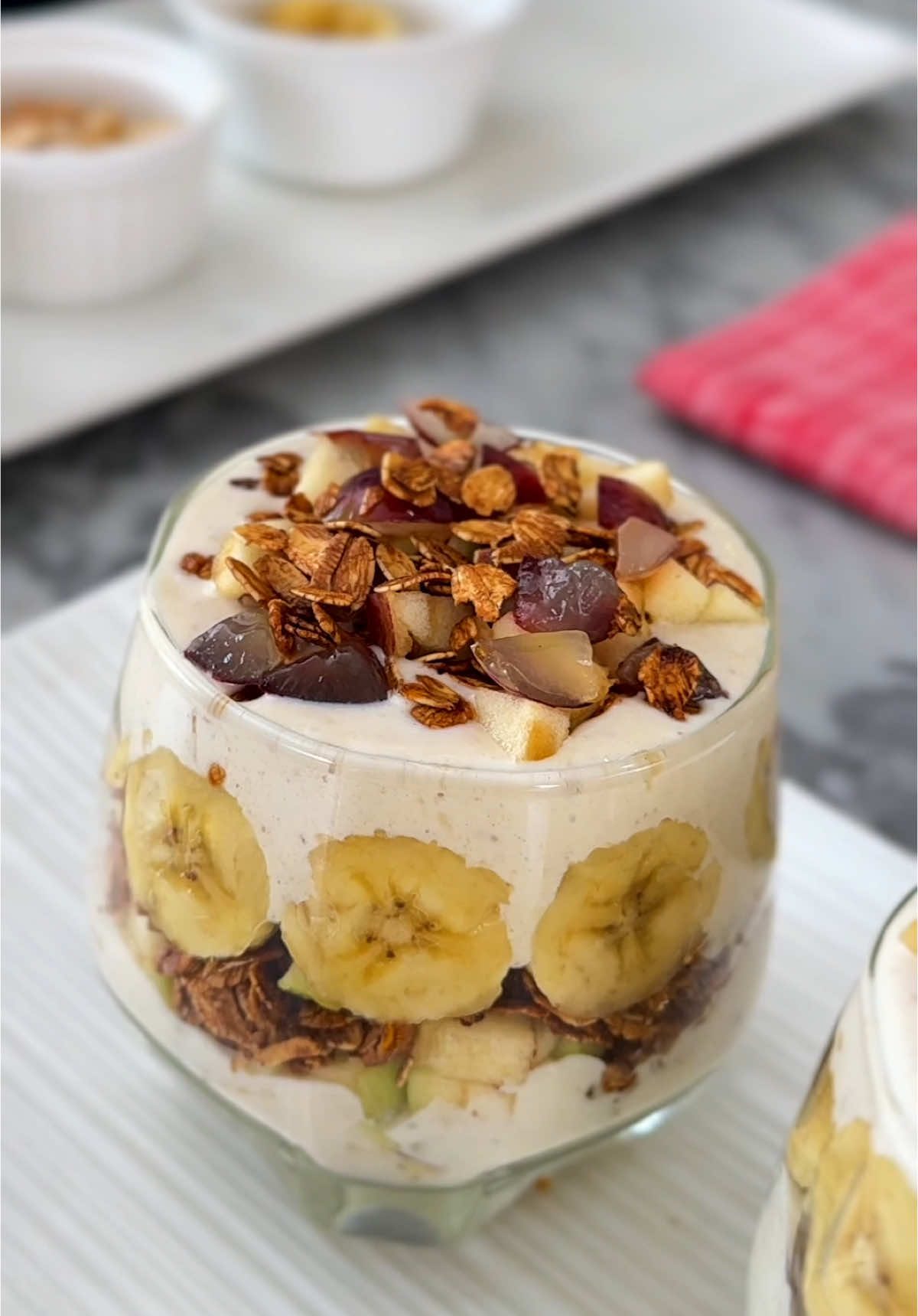 We are on the 11 Day of healthy Christmas recipes and it’s has been full of healthy, delicious and December to remember treats💃🏽💃🏽💃🏽  Have you been have a trying out our recipes? If you are on a healthy eating journey and think you have to stay away from treats? Santa Zeelicious gat you 😉 With this healthy parfait, you have one more healthy treats that should be on your Christmas menu this holiday.  You can get more tasty and mouthwatering recipes from our 7-day healthy meal plan which contains over 35 healthy and delicious recipes including - Calorie count per recipe - Serving size per recipe - A comprehensive shopping list  - And a list of urge valuable information to help you in your healthy eating journey. To access the meal plan, click the link in our bio @zeeliciousfoods or send a DM for more enquiries. Cheers to living a healthy lifestyle✨ #fruityparfait#zeeliciousapproved  #healthychristmasrecipe #sweettreat #healthytreats 