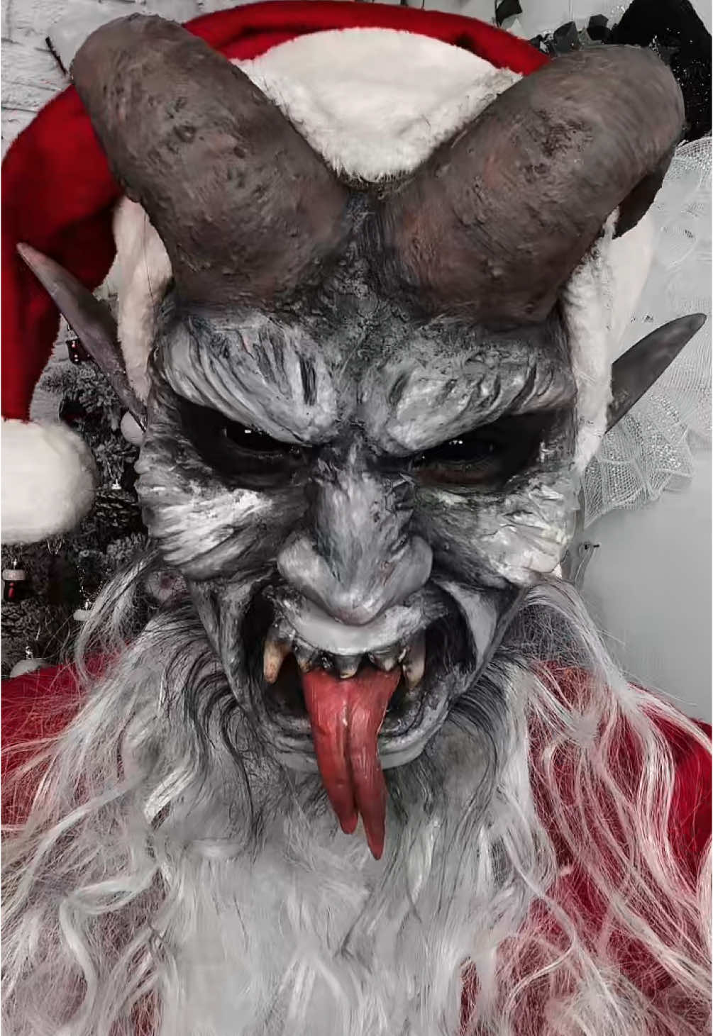 MAQUILLAJE DE KRAMPUS👹  #maquillaje #makeup #specialfx #krampus #desfile #noruega #alemania #parade #santaclaus #navidad 