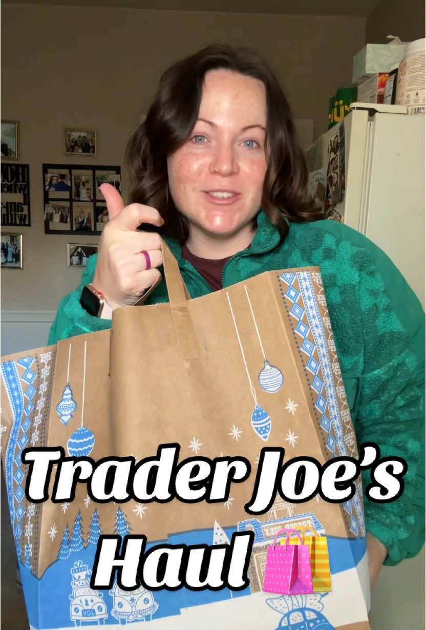 This was from last week but heads up you will be getting another haul very soon 😂 Tis the Season to be at Trader Hoes every other day 😂🎄🎅🏻 #traderjoes #traderjoesfoodreviews #traderjoeshaul @GoMacro 