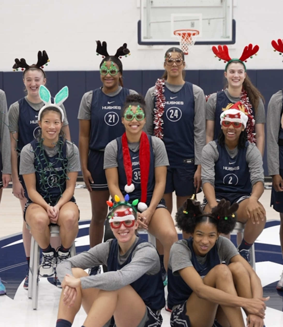 happy holidays from the Huskies!