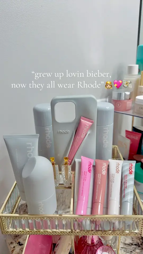 belieber4L💘 #justinbieber #haileybieber #rhode #shopping #girlygirl #pink #christmas #haul #phonecase #skincare #beauty #fashion #style #influencer #belieber #aesthetic #trending #viralvideo #blowup #foryoupage #foru #forupage #fyp #fyp 