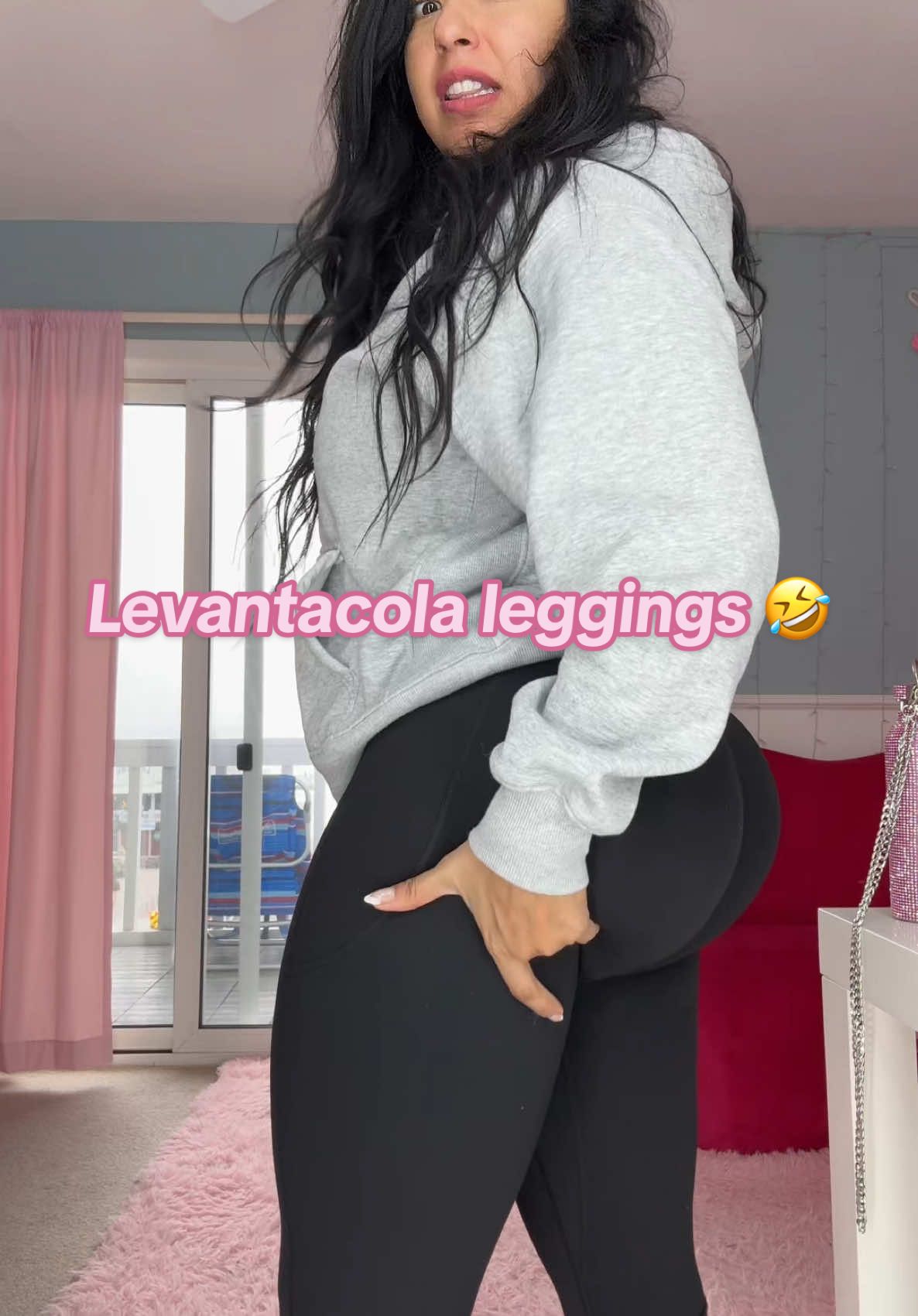 I finally got the Levantacola leggings 🤣🤣🤣 I am buying every color!! #halara #halaraeveryday #tiktokmademebuyit #curvyfashion #apronbelly #fyp #halaraleggings #halarareview #buttlifting #leggings #tiktokshopendofyeardeals #tiktokshopcreatorpicks  