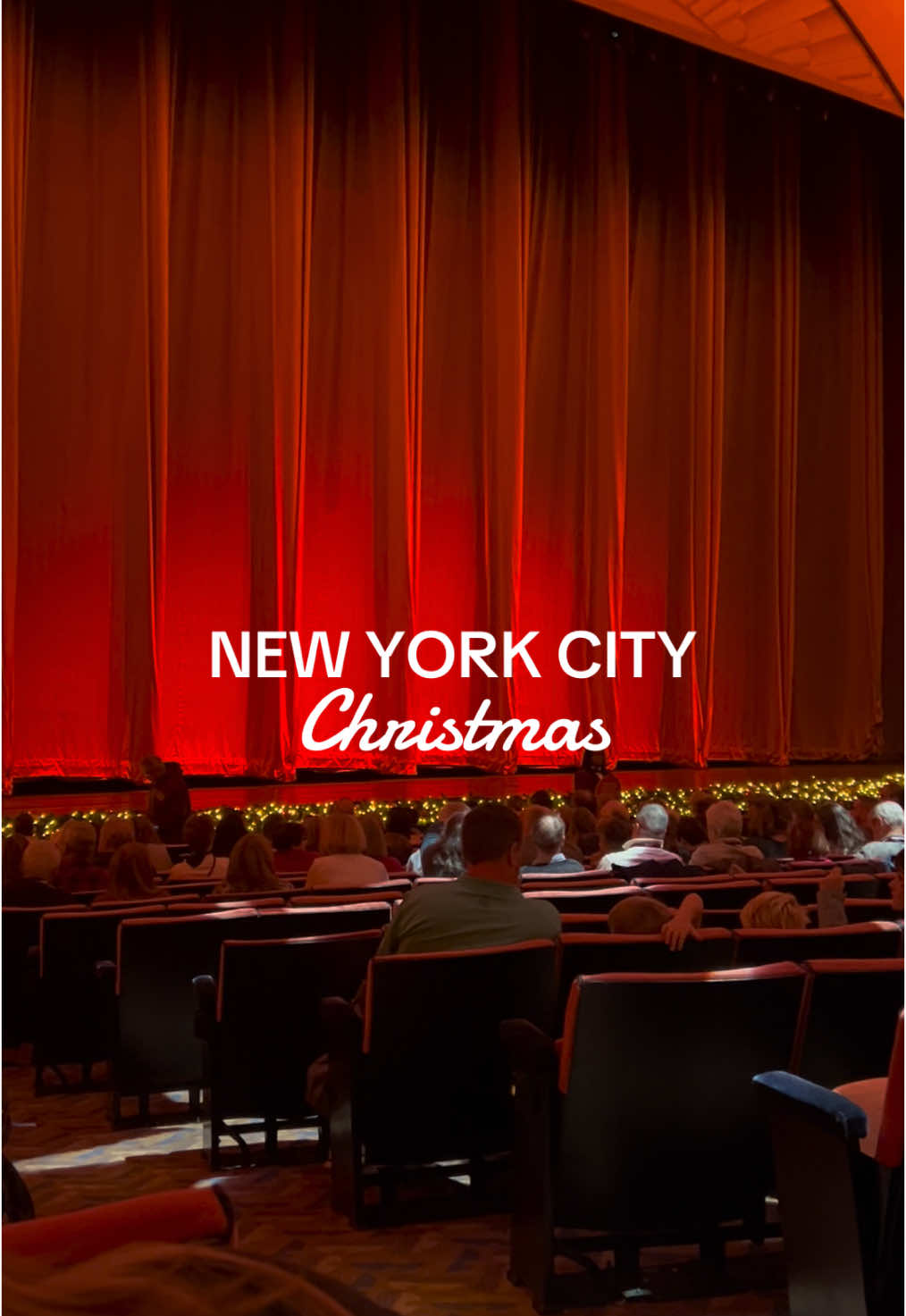 📍Christmas in NYC #NYCChristmas #ChristmasinNYC #NYC #NewYork #Christmas #Rockettes #RadioCity #HolidaysinNYC 