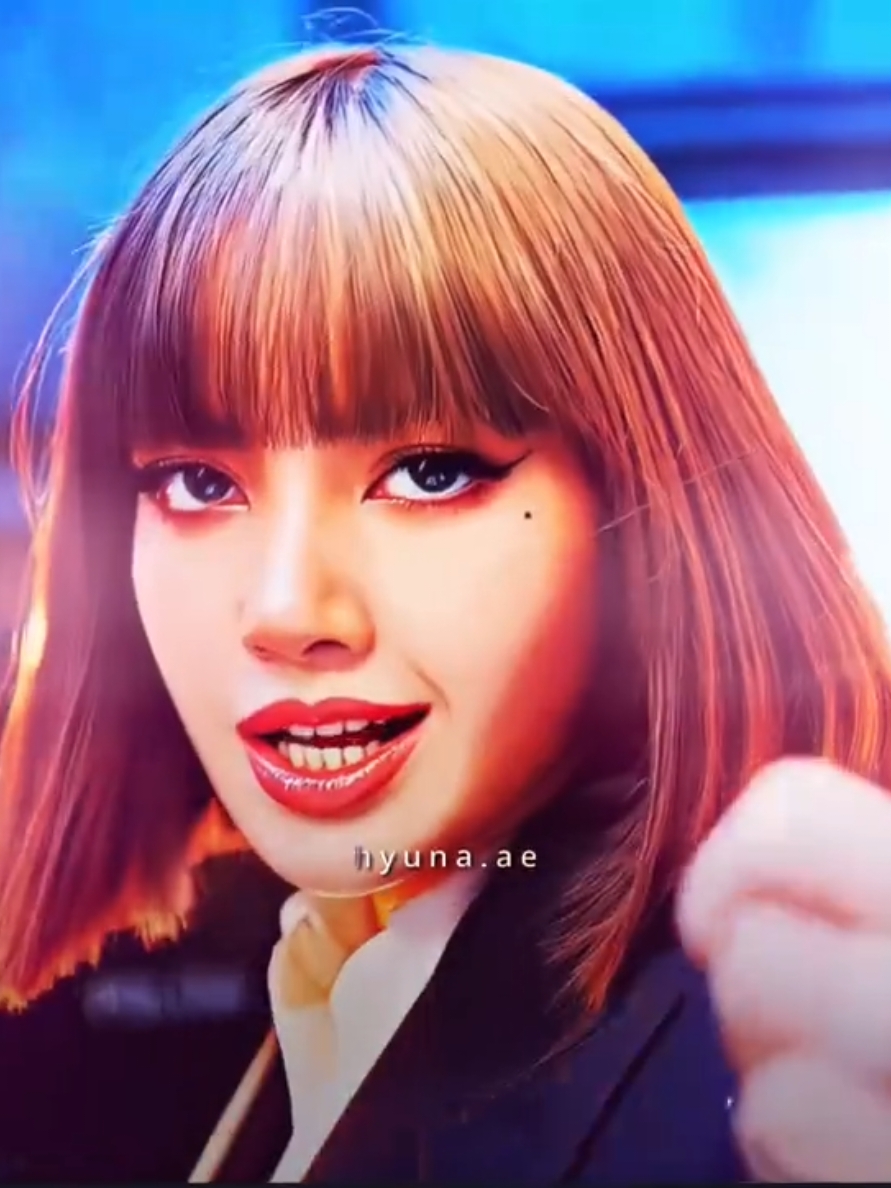 شحن جوالك هي نسبة وزنك؟ #ليسا #lisa #blackpink #blink #fyp #fypシ #foryou #viral #عدلو_الدعم_لو_سمحتو💔 #هيونا_اطلق_ايديتور✨ #دعمكم_لي♡ #edit #editor 