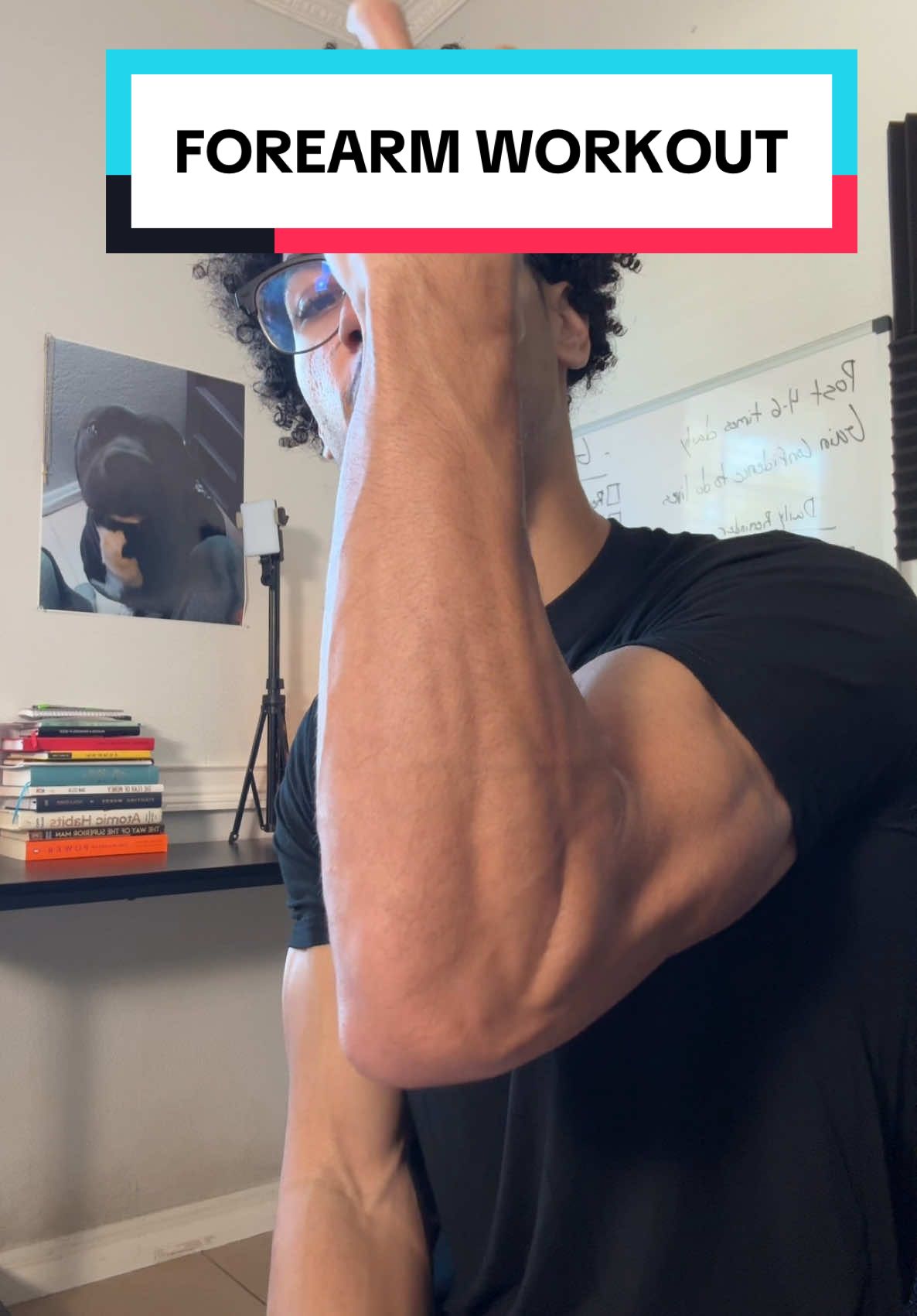 #creatorsearchinsights the laziest way to get vascular forearms💪 #forearms #forearmworkout #gripstrength #forearmworkout 