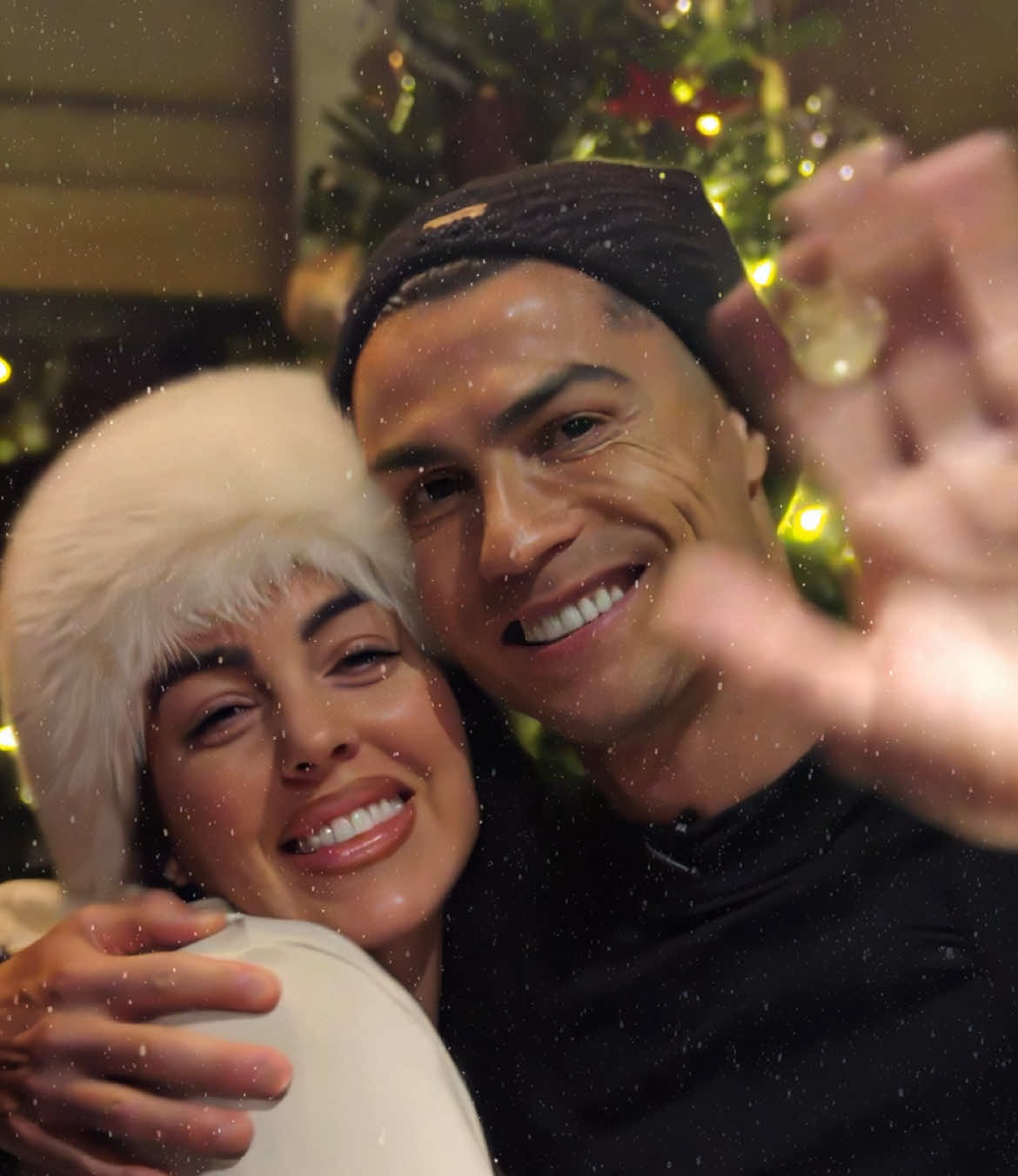 Ronaldos Weihnachten 🎄🎁❤️ #ronaldo #christmas #viral #fyp #capcut #capcutholiday 